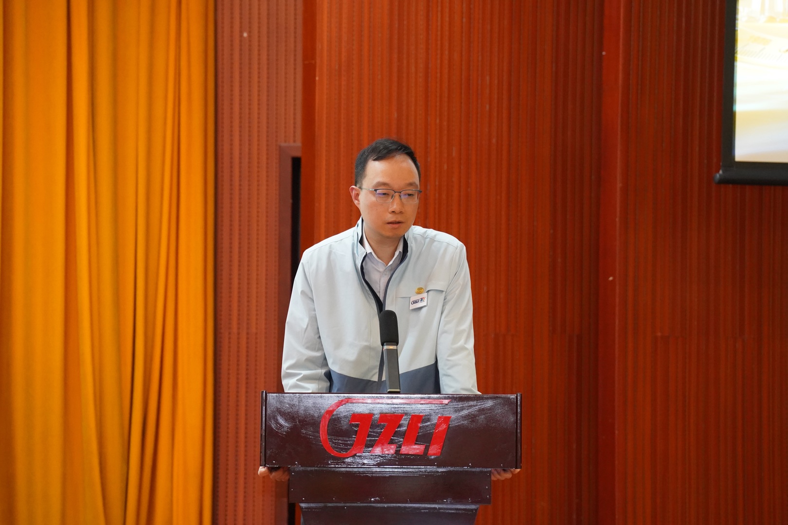 DSC00174(1).JPG DSC00174(1).JPG